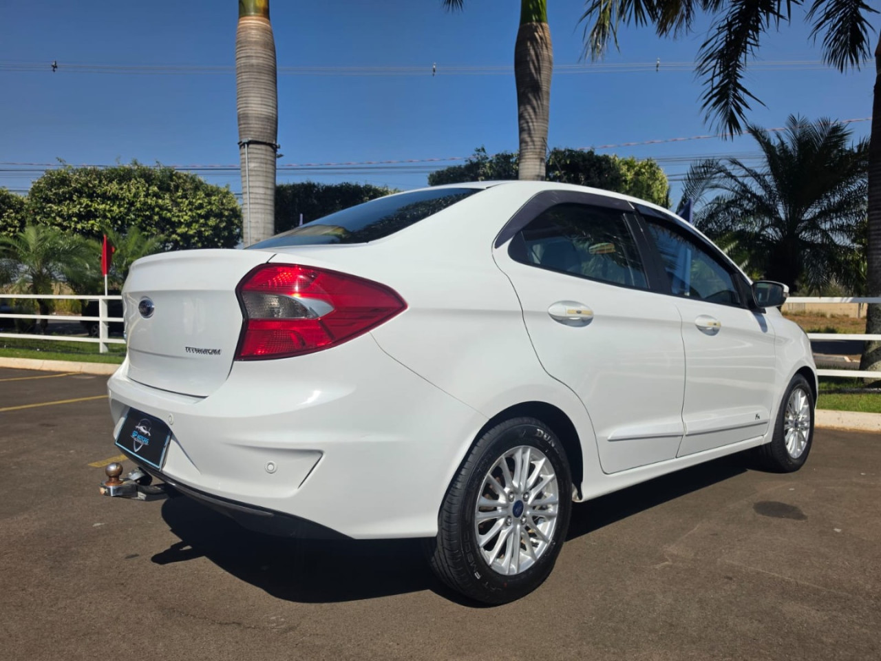 Ka + Sedan 1.5 12V 4P TI-VCT FLEX TITANIUM AUTOMÁTICO
