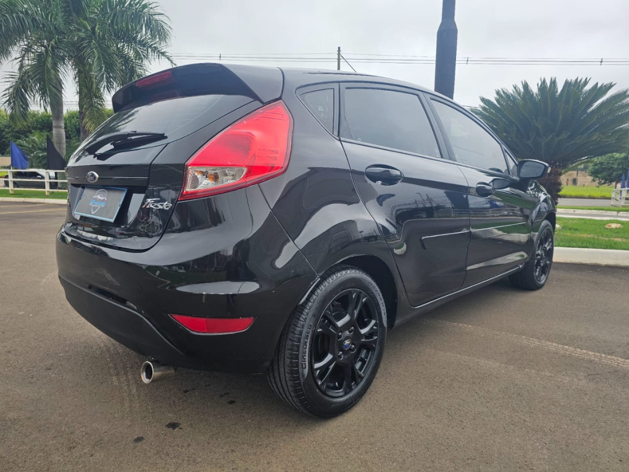 Fiesta Hatch 1.6 4P SE PLUS FLEX AUTOMÁTICO