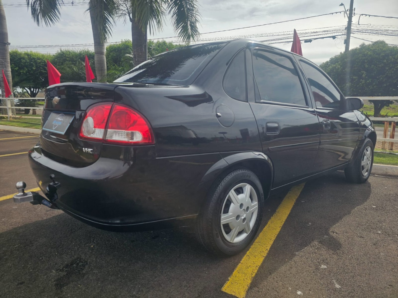 Classic Sedan 1.0 4P