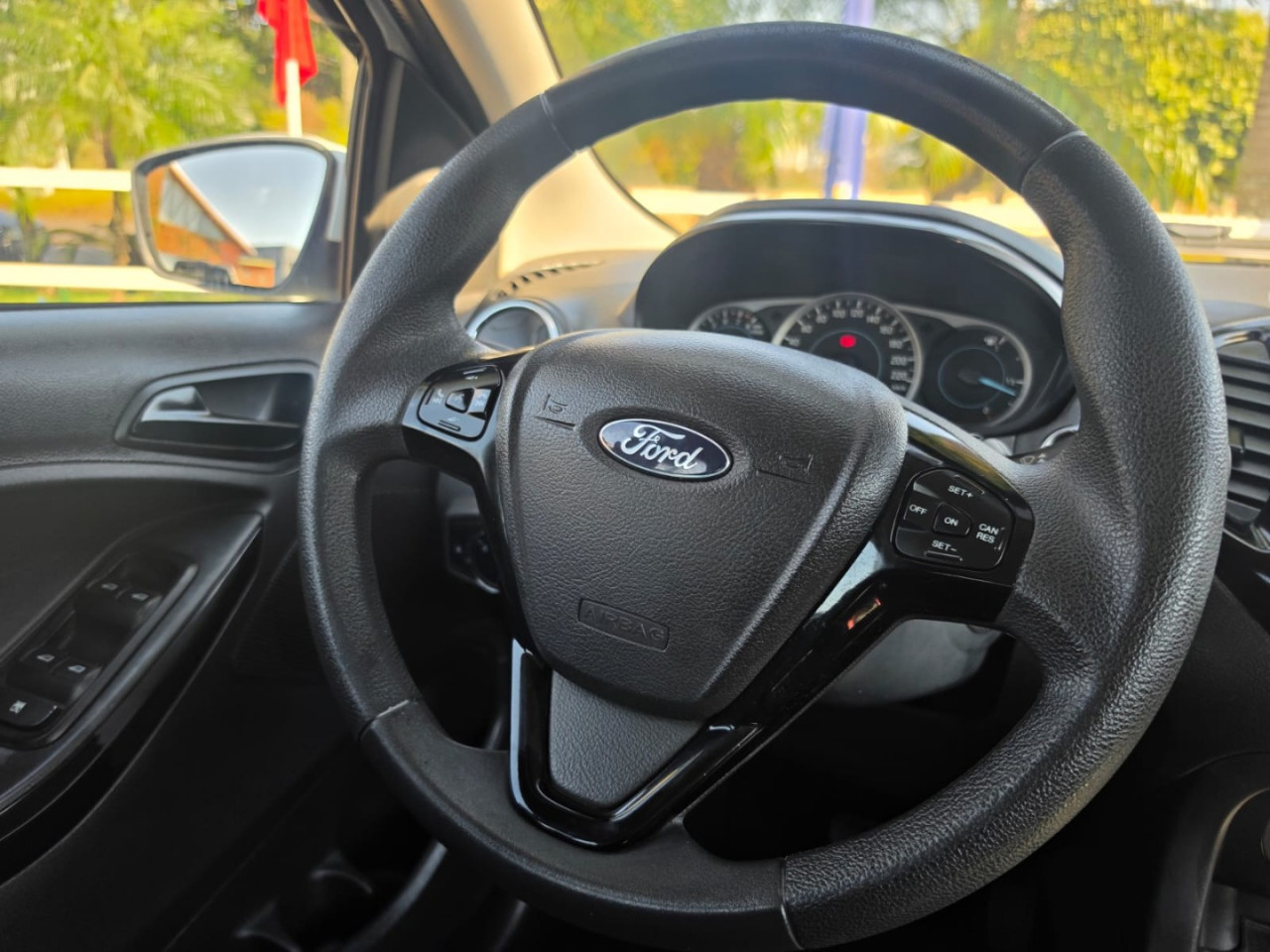 Ka + Sedan 1.5 12V 4P TI-VCT FLEX TITANIUM AUTOMÁTICO