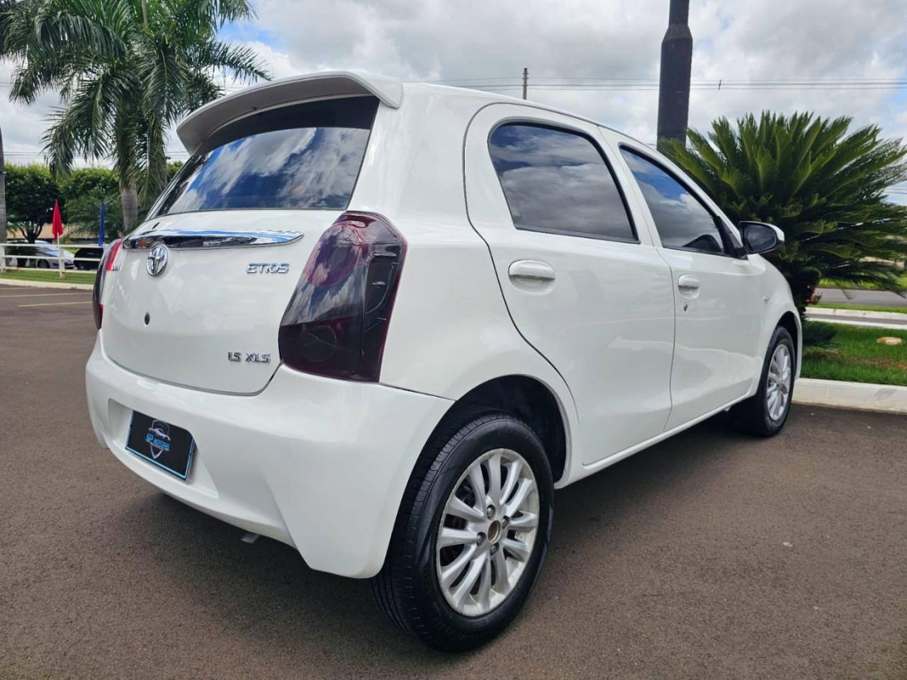 Etios Hatch 1.5 16V 4P FLEX XLS