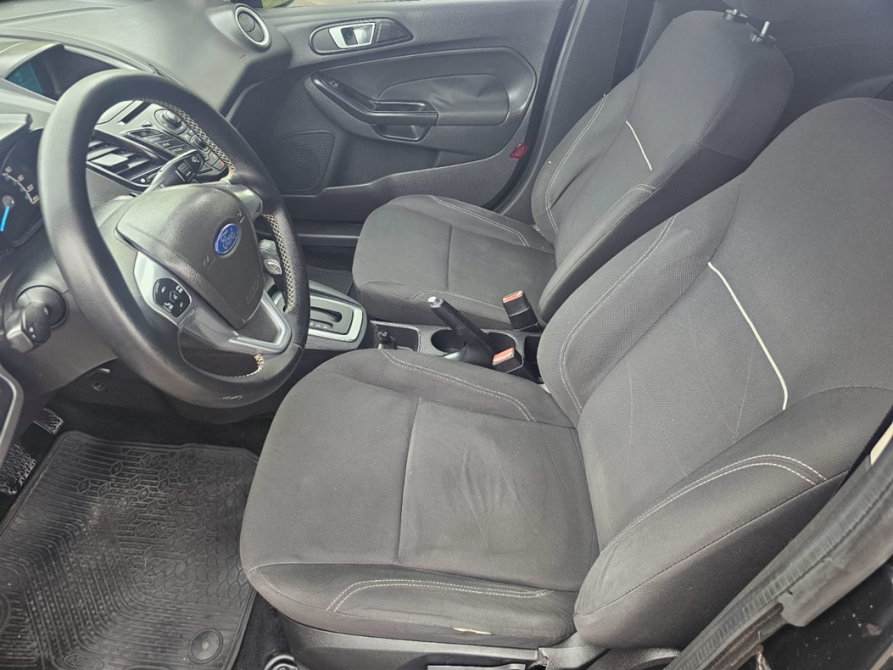 Fiesta Hatch 1.6 4P SE PLUS FLEX AUTOMÁTICO