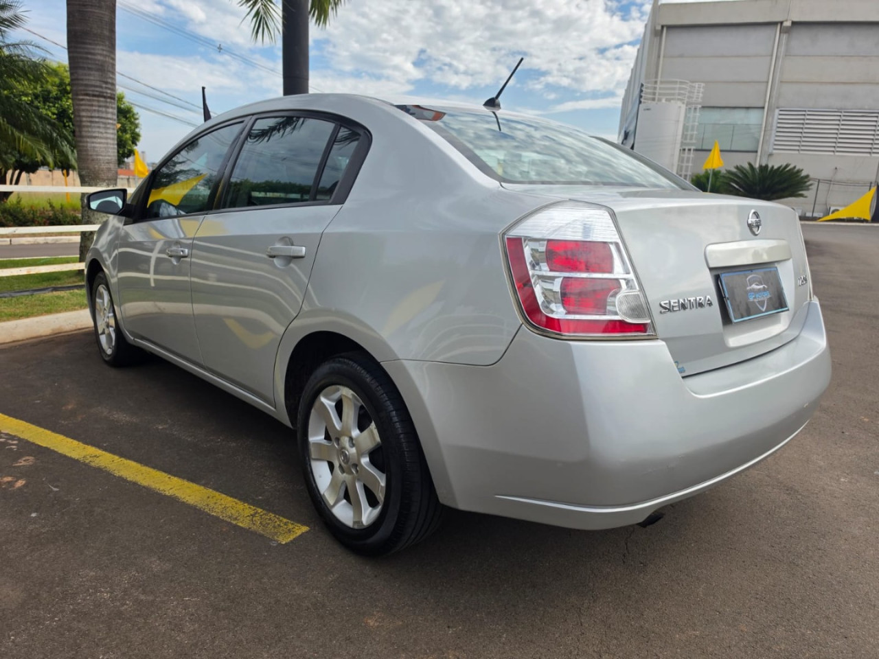 Sentra 2.0  16V 4P S FLEX AUTOMÁTICO CVT