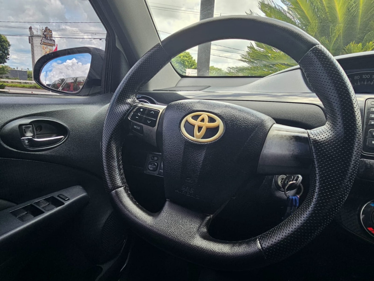 Etios Hatch 1.5 16V 4P FLEX XLS