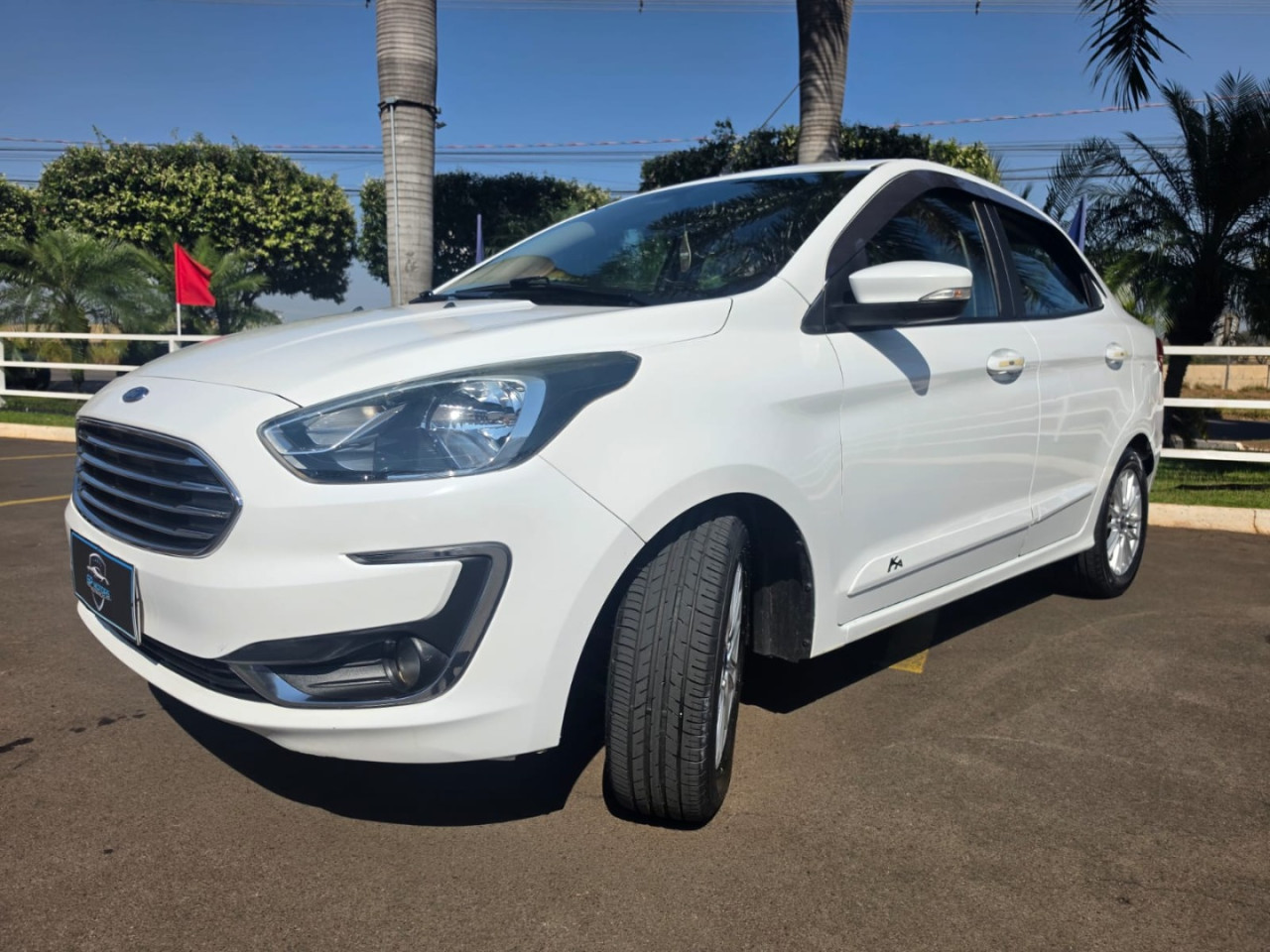 Ka + Sedan 1.5 12V 4P TI-VCT FLEX TITANIUM AUTOMÁTICO