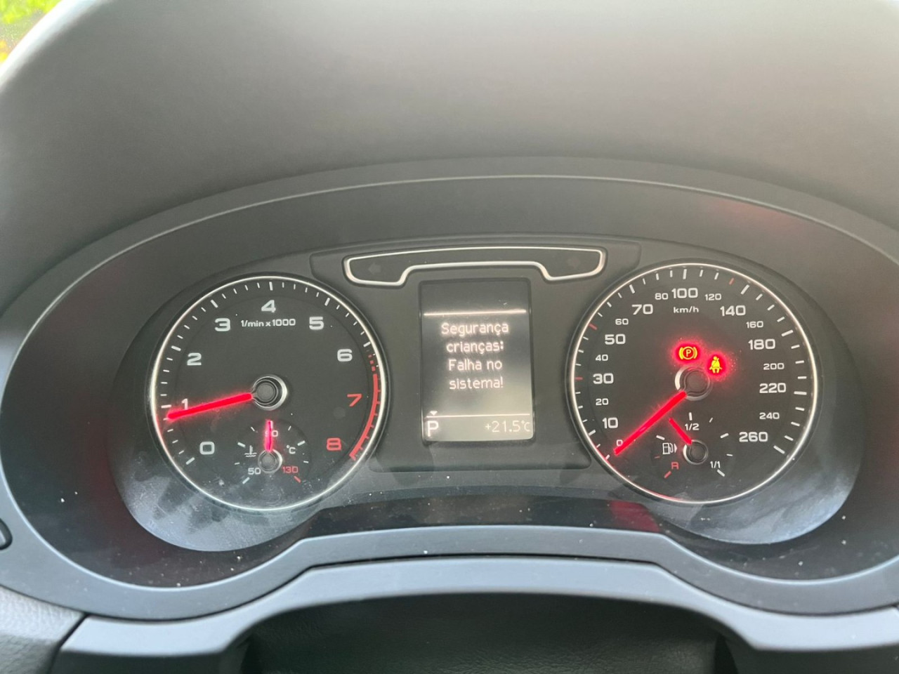 Q3 2.0 4P TFSI AMBIENTE QUATTRO S-TRONIC AUTOMÁTICO