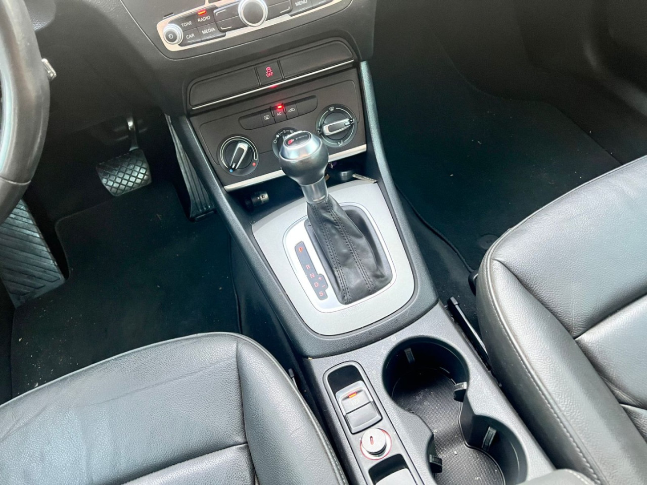 Q3 2.0 4P TFSI AMBIENTE QUATTRO S-TRONIC AUTOMÁTICO