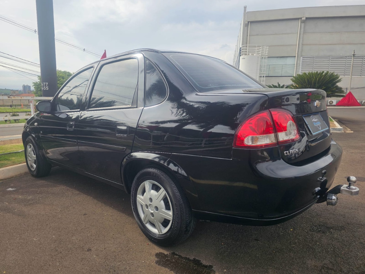 Classic Sedan 1.0 4P