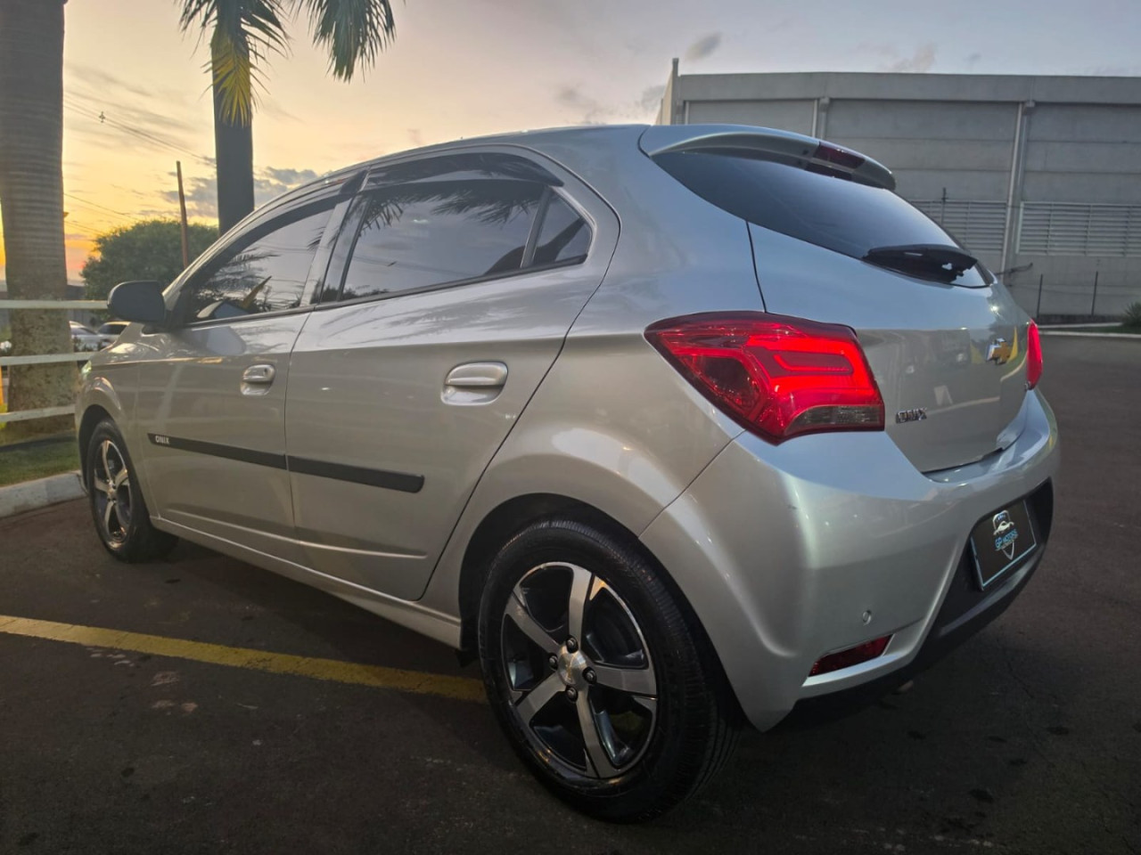 Onix Hatch 1.4 4P FLEX LTZ