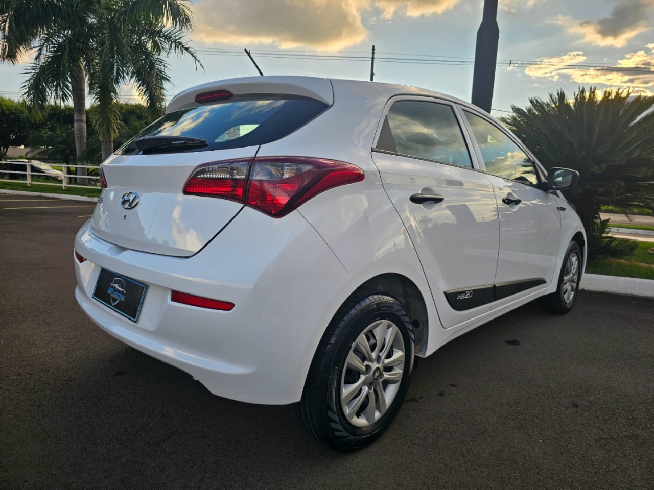 HB 20 Hatch 1.0 12V 4P FLEX UNIQUE