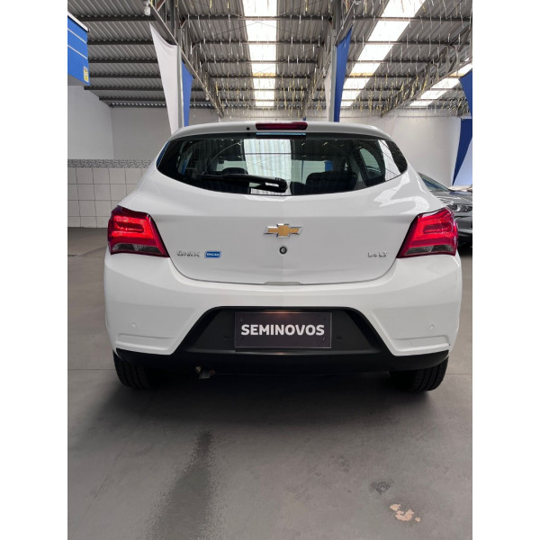 Onix Hatch 1.4 4P FLEX LT