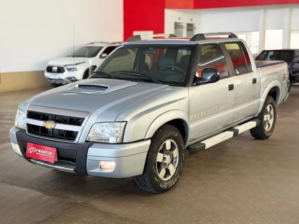 S10 2.4 MPFI EXECUTIVE 4X2 CD 8V