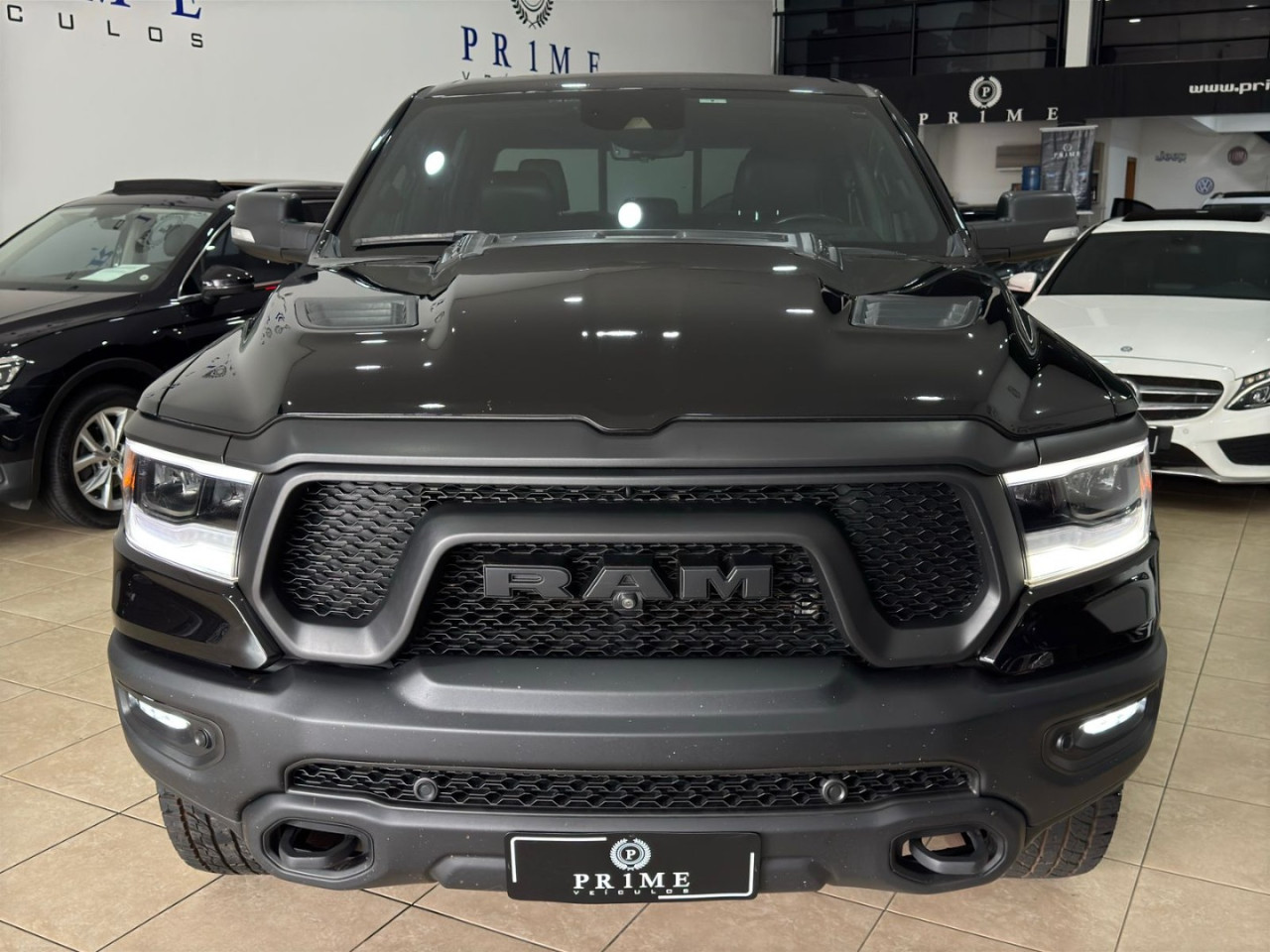 1500 5.7 V8 REBEL CABINE DUPLA 4X4 AUTOMÁTICO