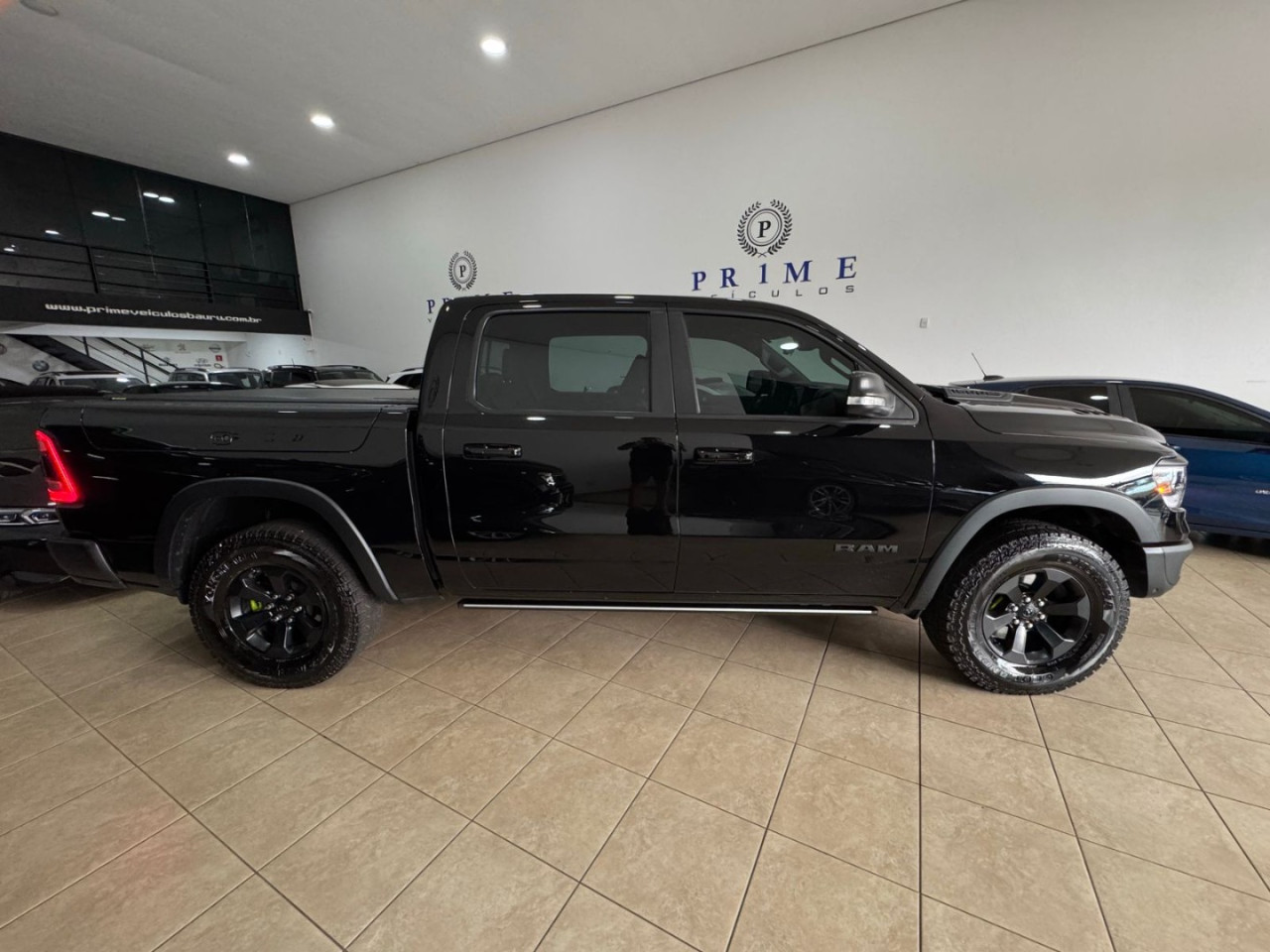 1500 5.7 V8 REBEL CABINE DUPLA 4X4 AUTOMÁTICO