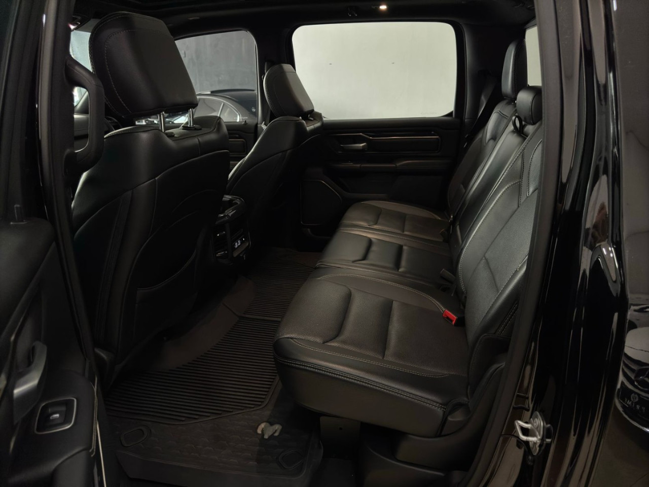 1500 5.7 V8 REBEL CABINE DUPLA 4X4 AUTOMÁTICO