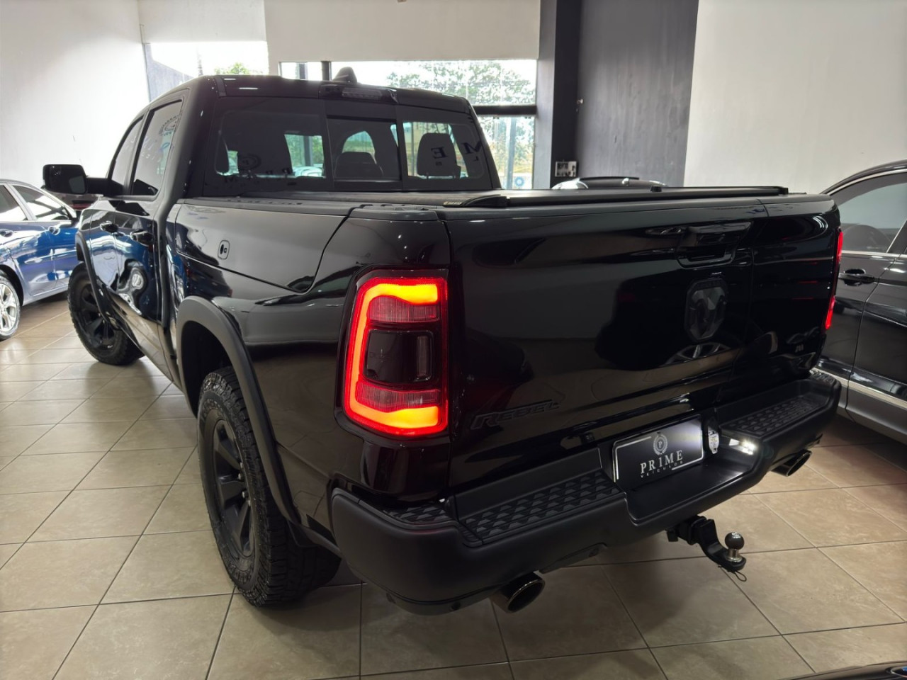 1500 5.7 V8 REBEL CABINE DUPLA 4X4 AUTOMÁTICO