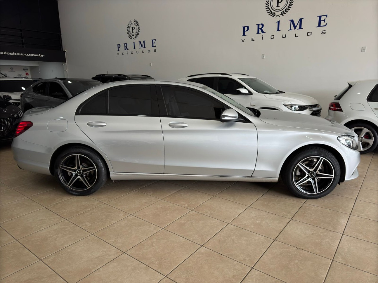 C 180 1.6 16V 4P CGI AVANTGARDE TURBO AUTOMÁTICO