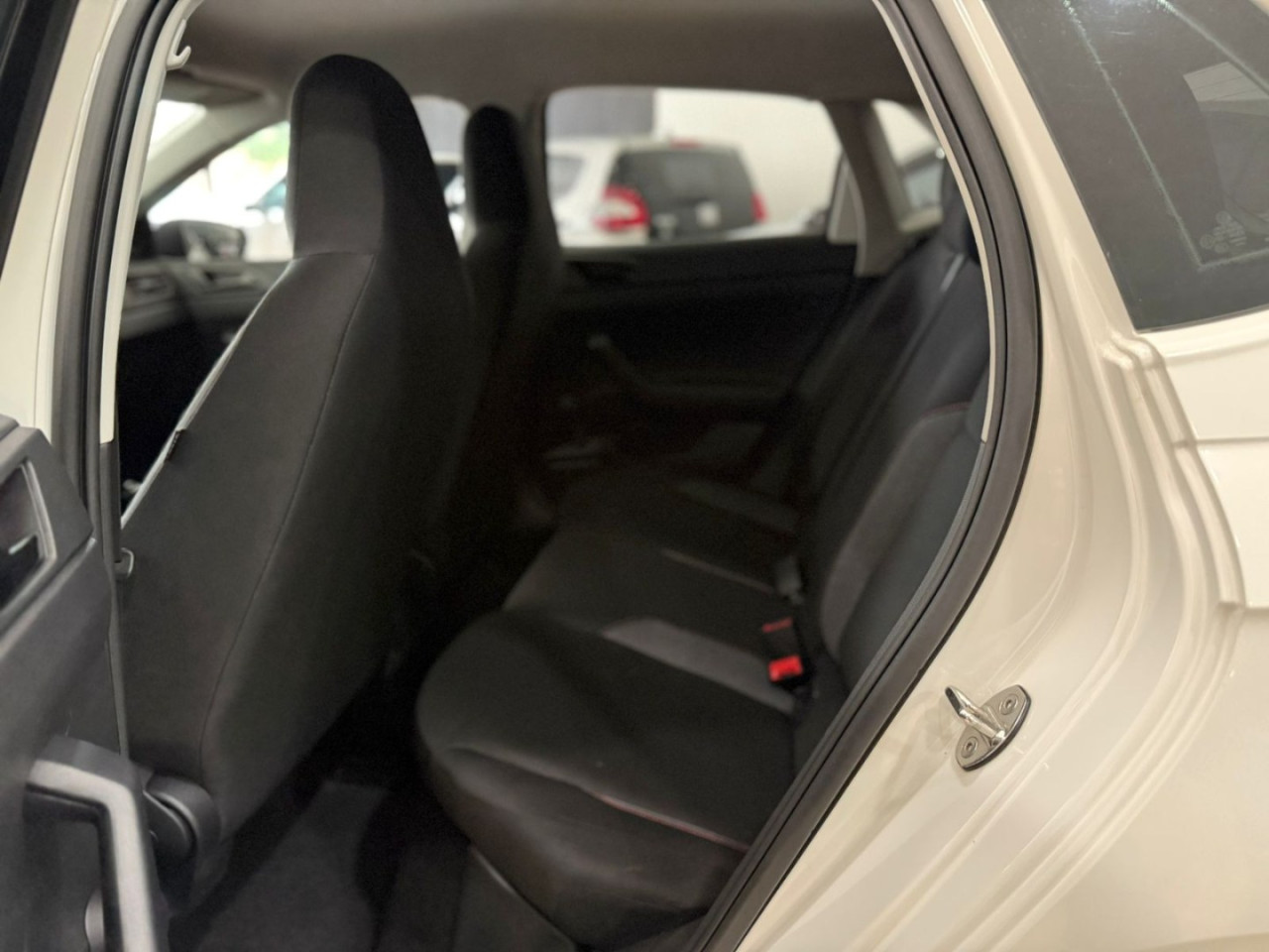 Polo Hatch 1.0 4P MPI TRACK