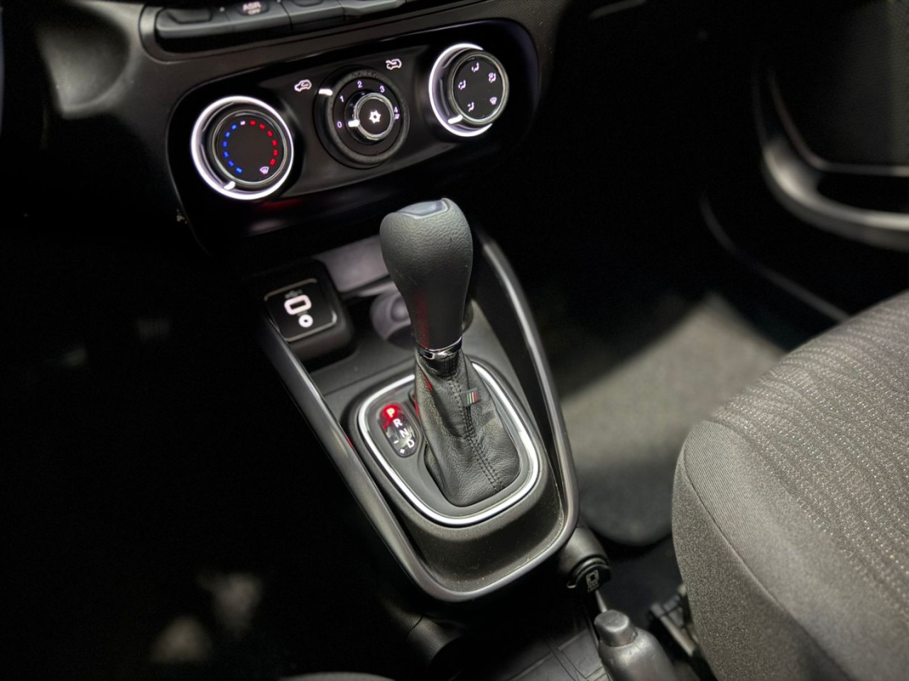Cronos 1.3 4P FLEX DRIVE AUTOMÁTICO CVT