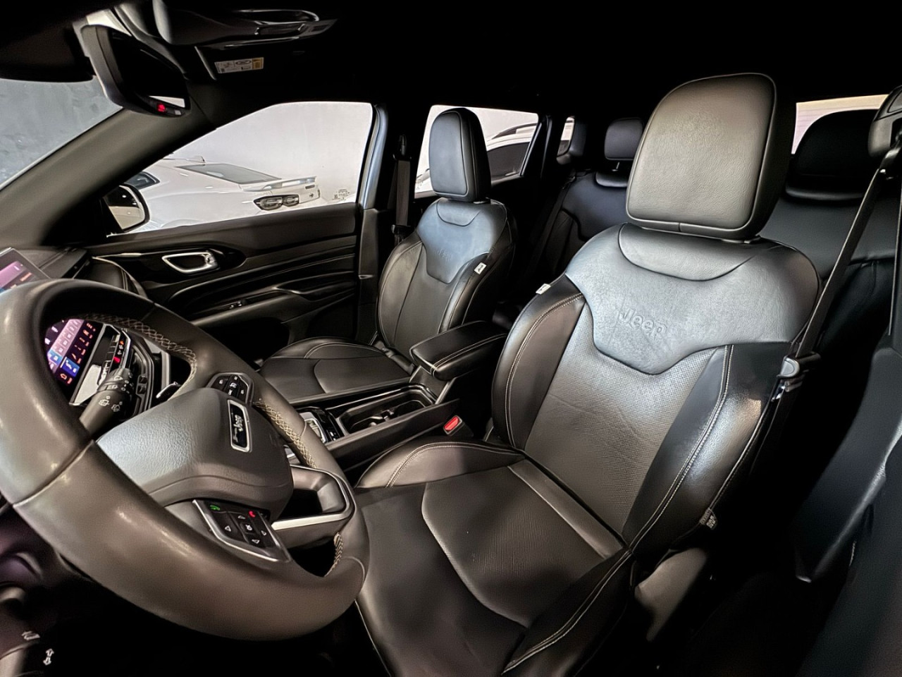 Compass 1.3 16V 4P FLEX LONGITUDE 80 ANOS T270 TURBO AUTOMÁTICO
