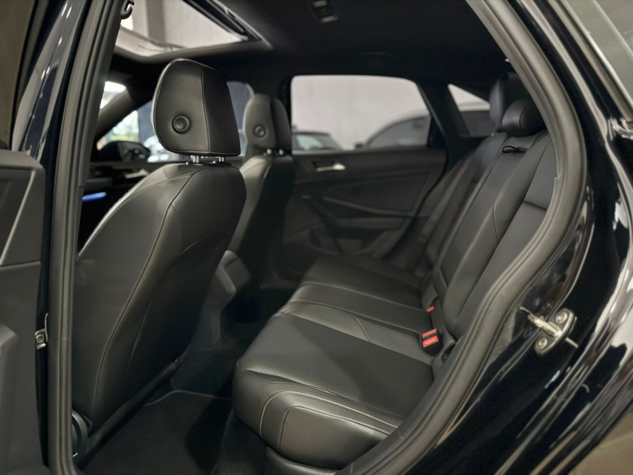 Jetta 1.4 4P 250 TSI R-LINE AUTOMÁTICO