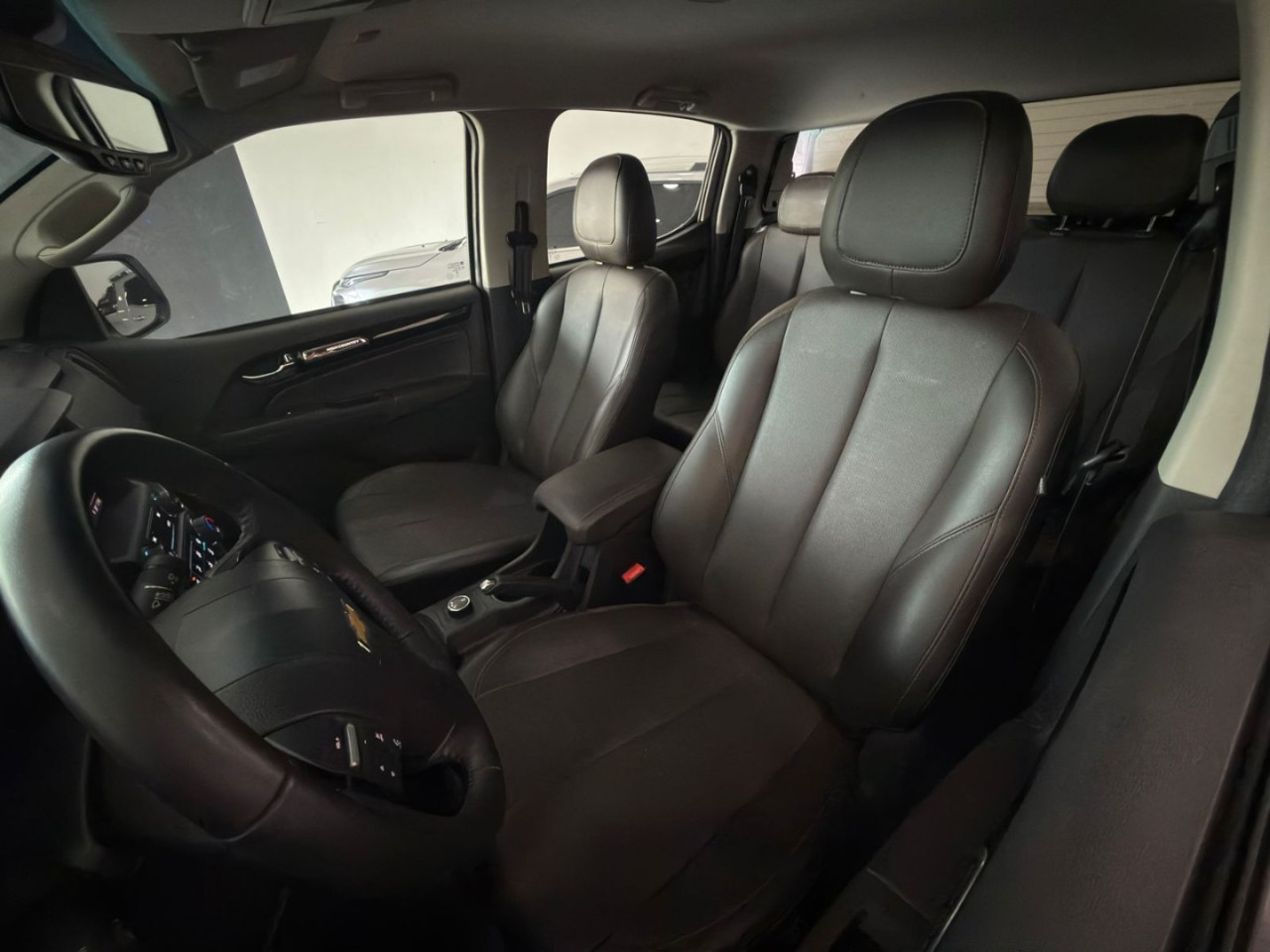 S10 2.8 12V HIGH COUNTRY CABINE DUPLA 4X4 TURBO DIESEL AUTOMÁTICO