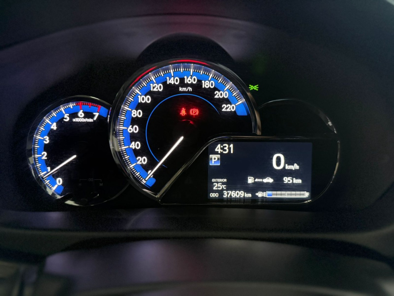 Yaris Sedan 1.5 16V 4P FLEX XS MULTIDRIVE AUTOMÁTICO CVT