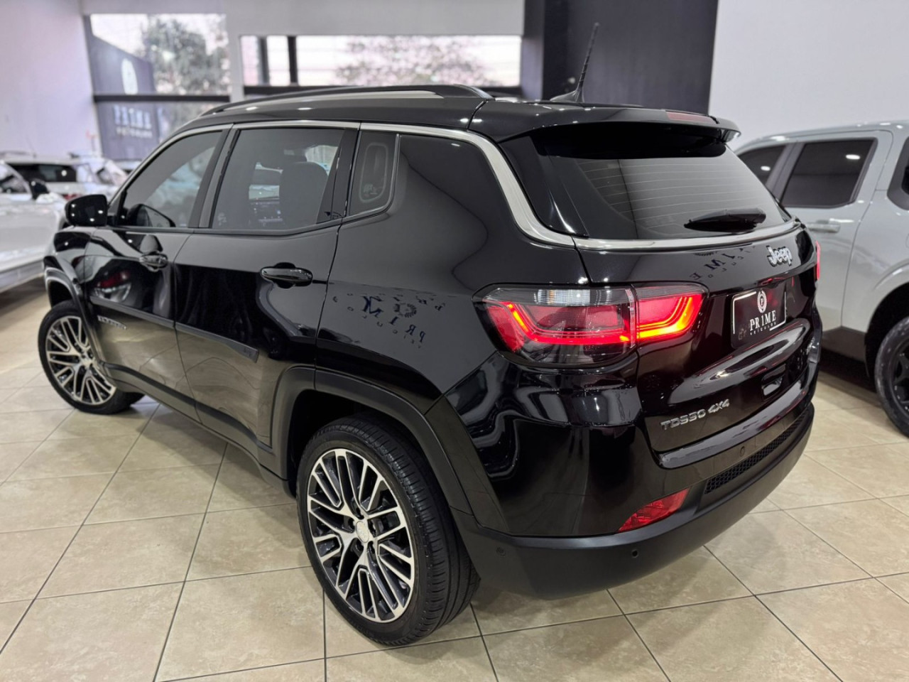 Compass 2.0 16V 4P 350 LIMITED 4X4 TURBO DIESEL AUTOMÁTICO