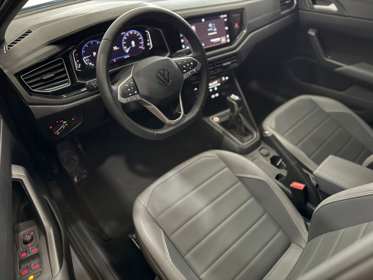 Nivus 1.0 4P FLEX 200 TSI HIGHLINE TURBO AUTOMÁTICO