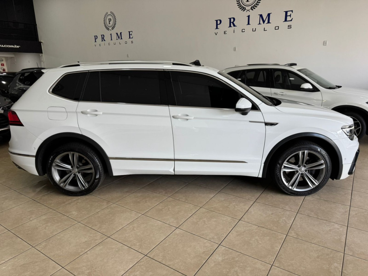 Tiguan 2.0 16V 4P TSI 300 TURBO R-LINE AUTOMÁTICO