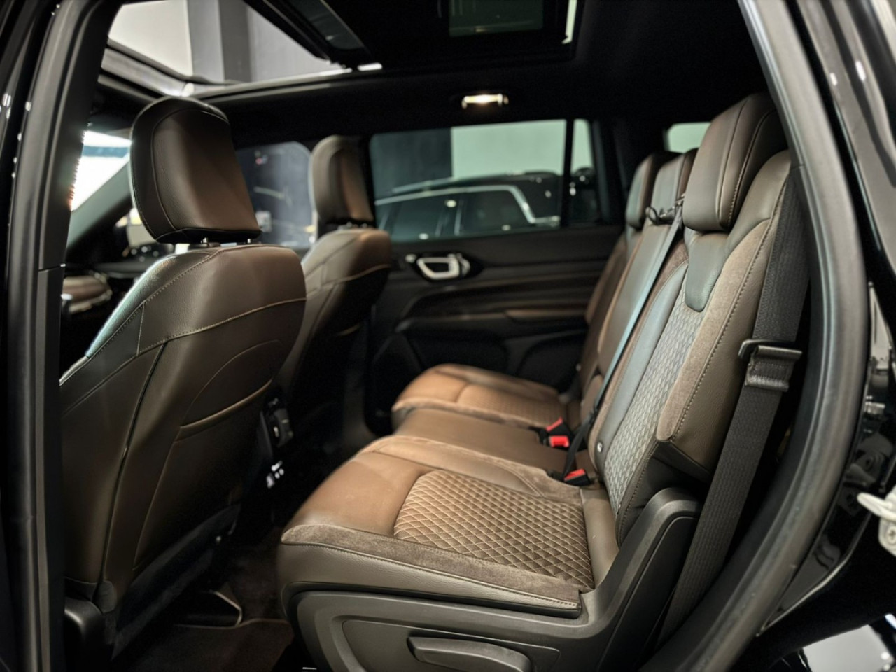 Commander 1.3 16V 4P FLEX T270 OVERLAND TURBO AUTOMÁTICO