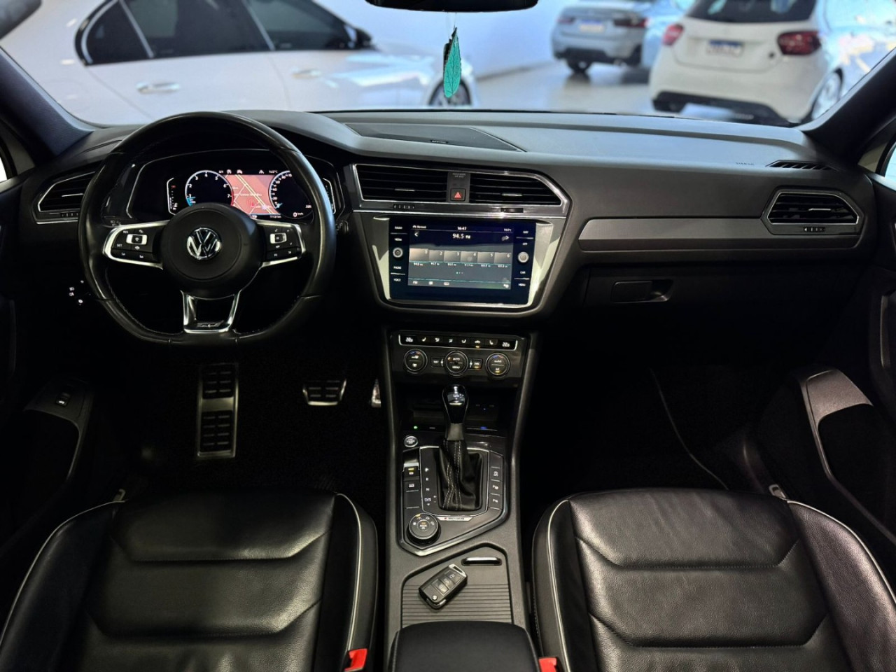 Tiguan 2.0 16V 4P FSI R-LINE TURBO AUTOMÁTICO