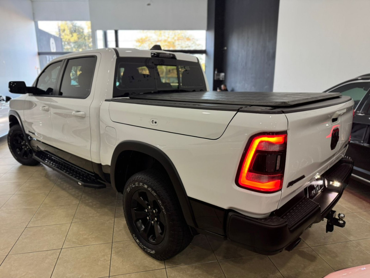 1500 5.7 V8 REBEL CABINE DUPLA 4X4 AUTOMÁTICO