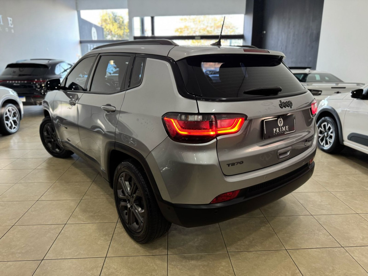 Compass 1.3 16V 4P FLEX LONGITUDE 80 ANOS T270 TURBO AUTOMÁTICO