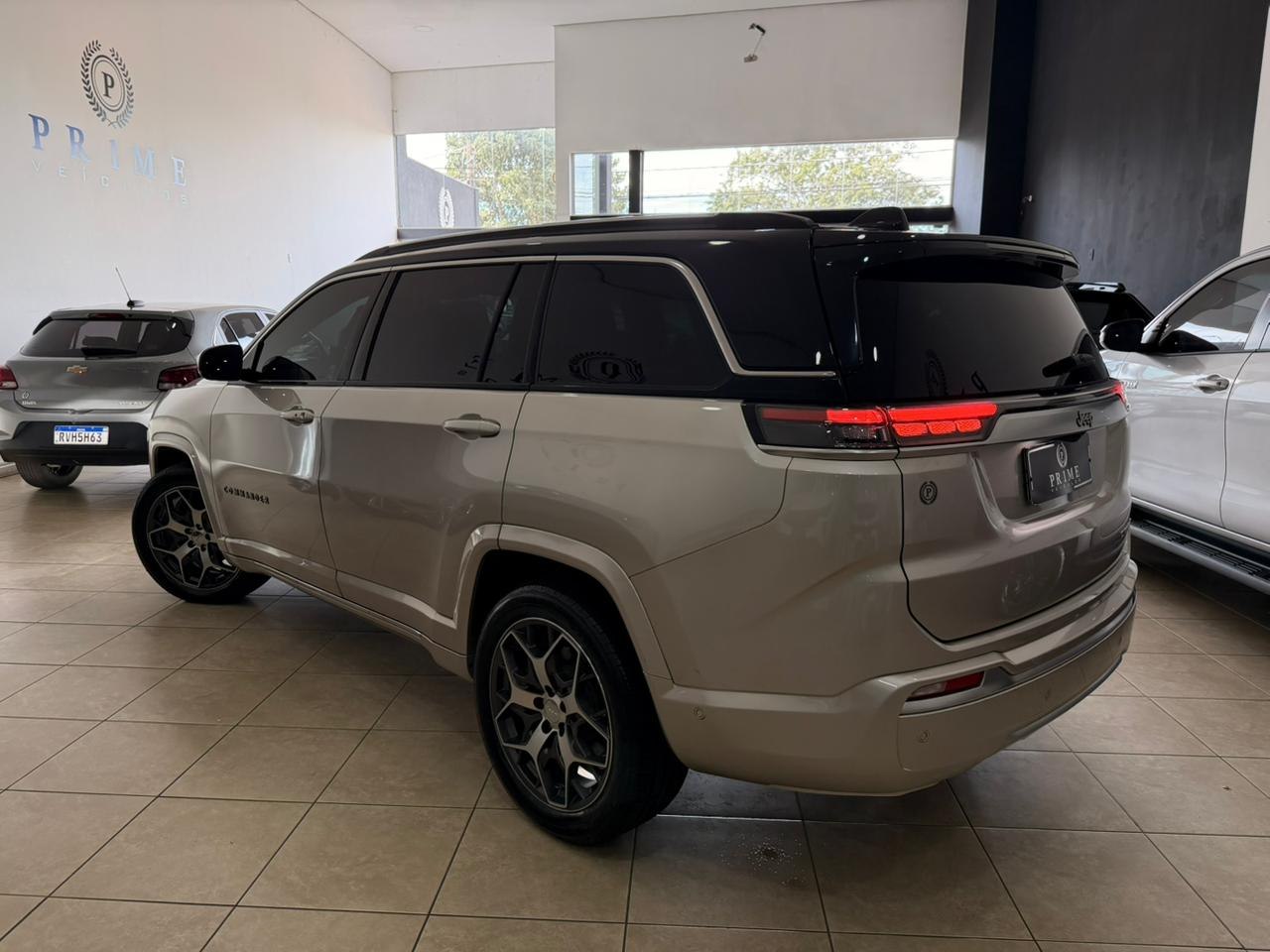 Commander 1.3 16V 4P FLEX T270 OVERLAND TURBO AUTOMÁTICO AT6