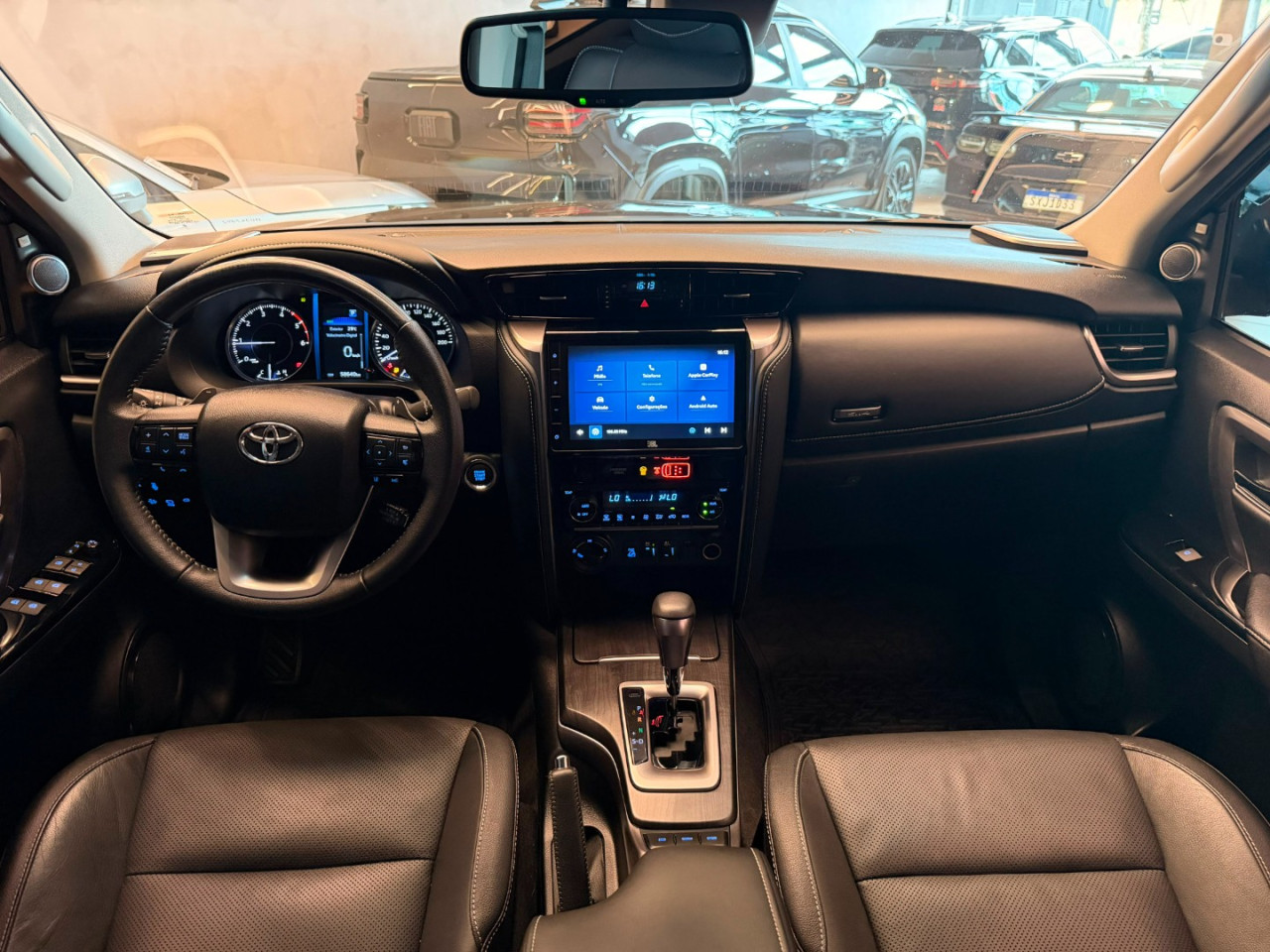 Hilux SW4 2.8 16V 4P SRX 4X4 7 LUGARES TURBO DIESEL AUTOMÁTICO
