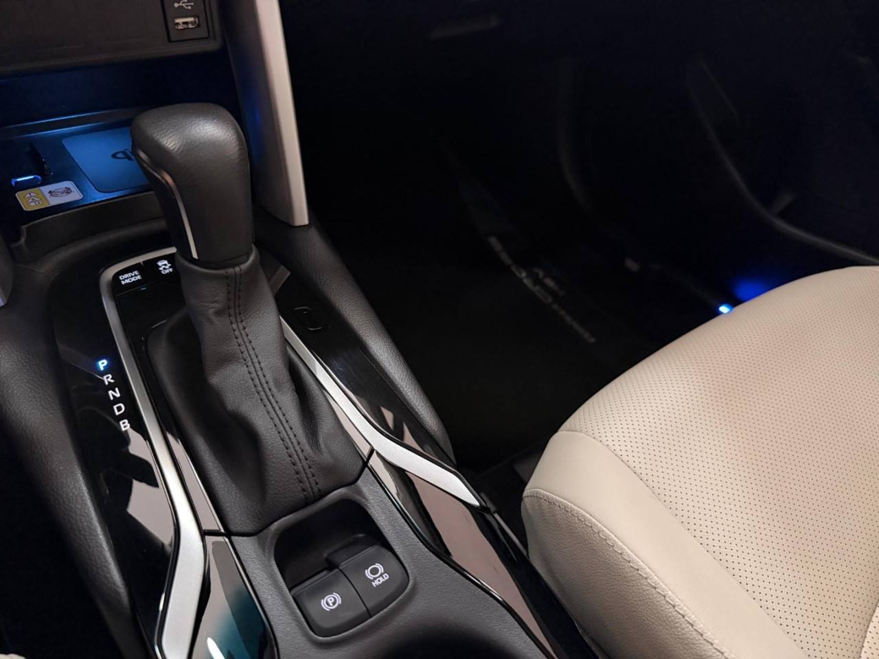 Corolla Cross 1.8 16V 4P FLEX VVT-I HYBRID XRX AUTOMÁTICO CVT