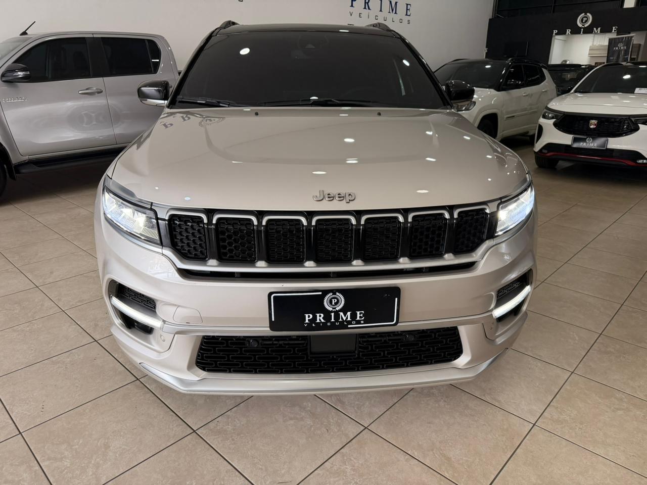 Commander 1.3 16V 4P FLEX T270 OVERLAND TURBO AUTOMÁTICO AT6