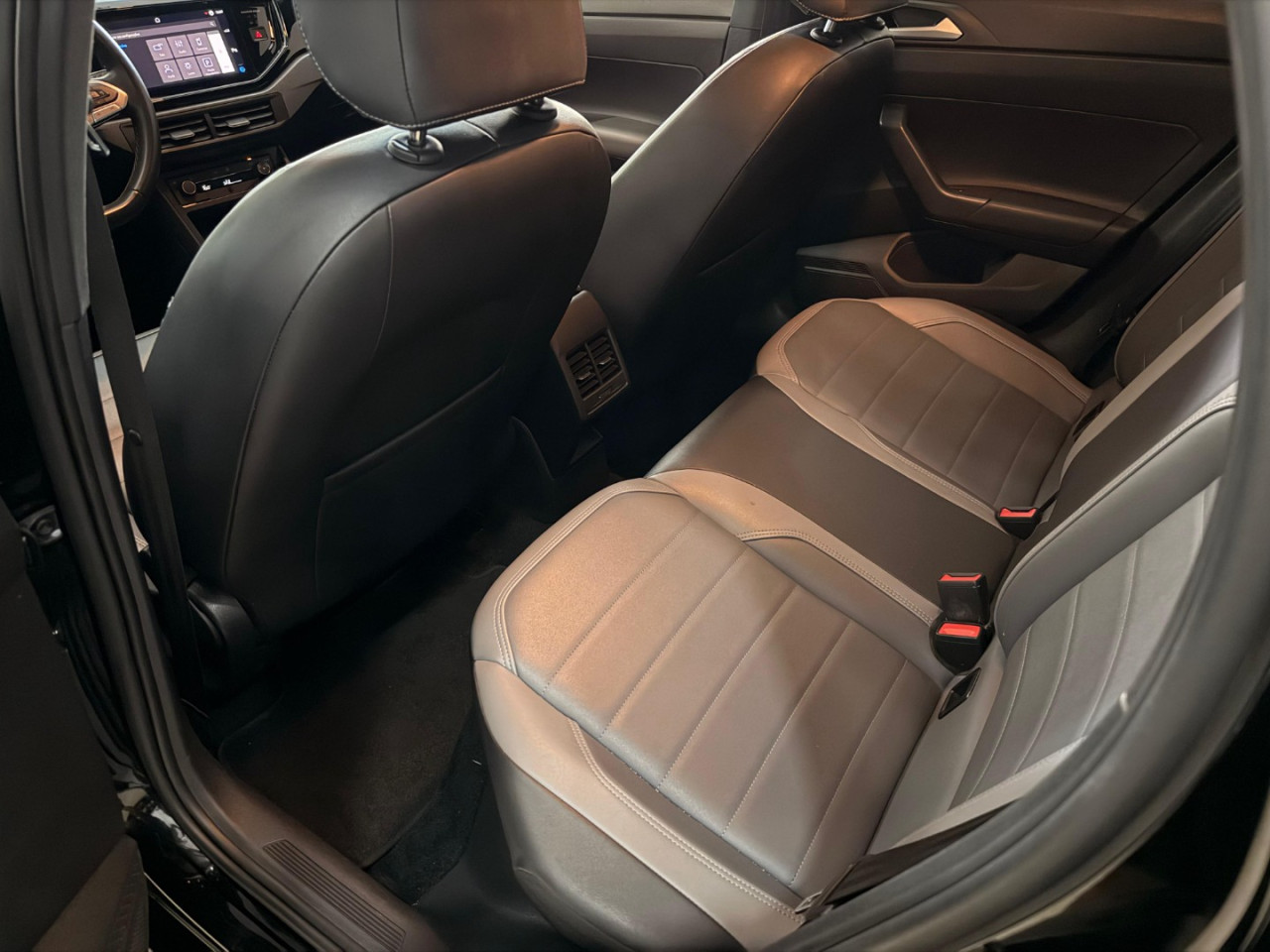 Nivus 1.0 4P FLEX 200 TSI HIGHLINE TURBO AUTOMÁTICO