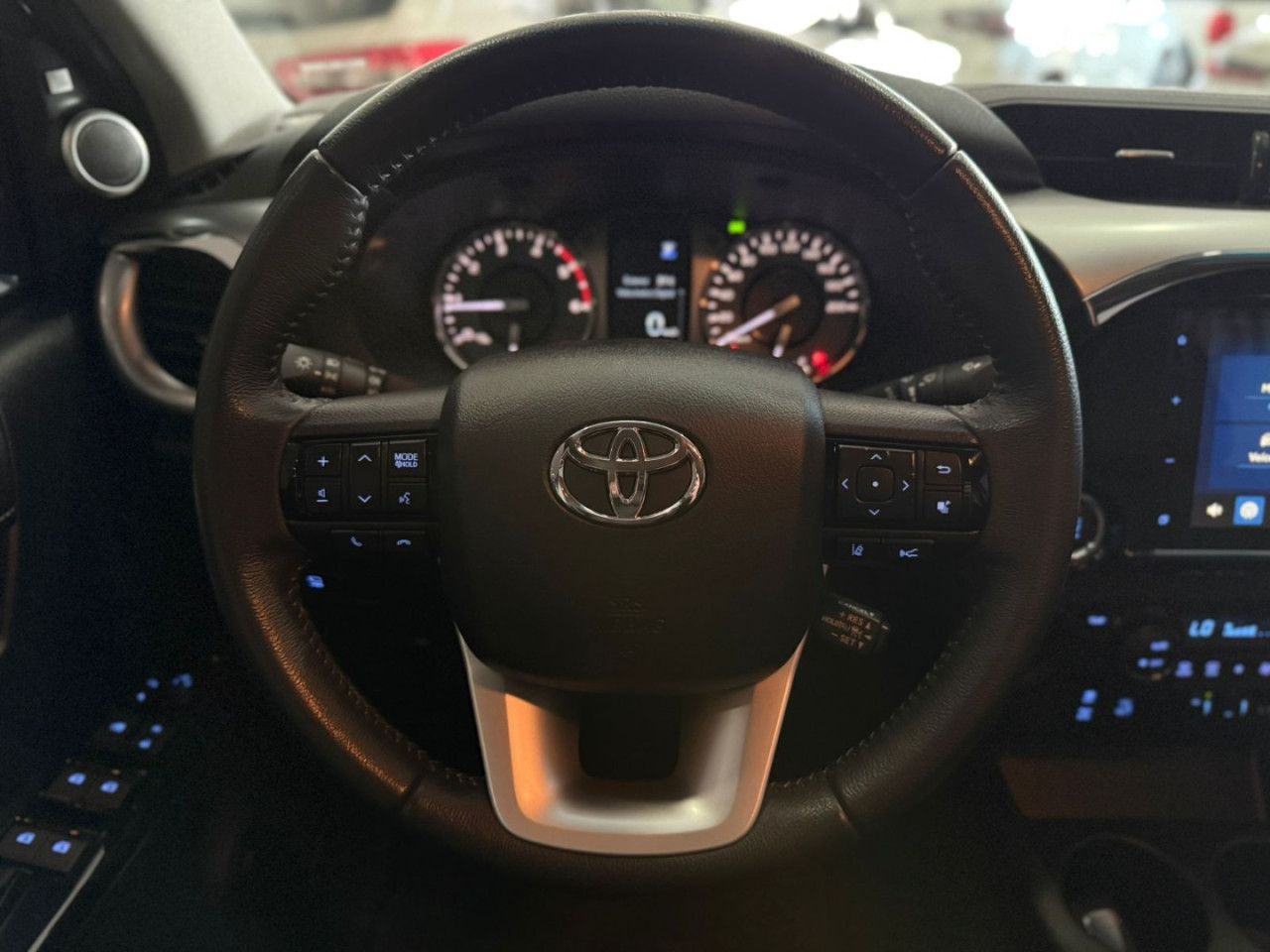 Hilux Caminhonete 2.8 16V SRX PLUS 4X4 TURBO DIESEL CABINE DUPLA AUTOMÁTICO