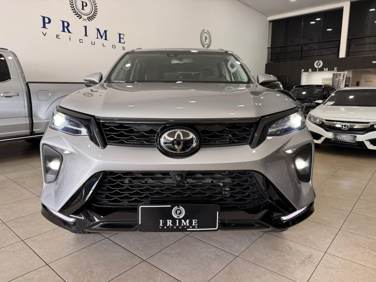 Hilux SW4 2.8 16V 4P SRX PLATINUM 4X4 7 LUGARES TURBO DIESEL AUTOMÁTICO