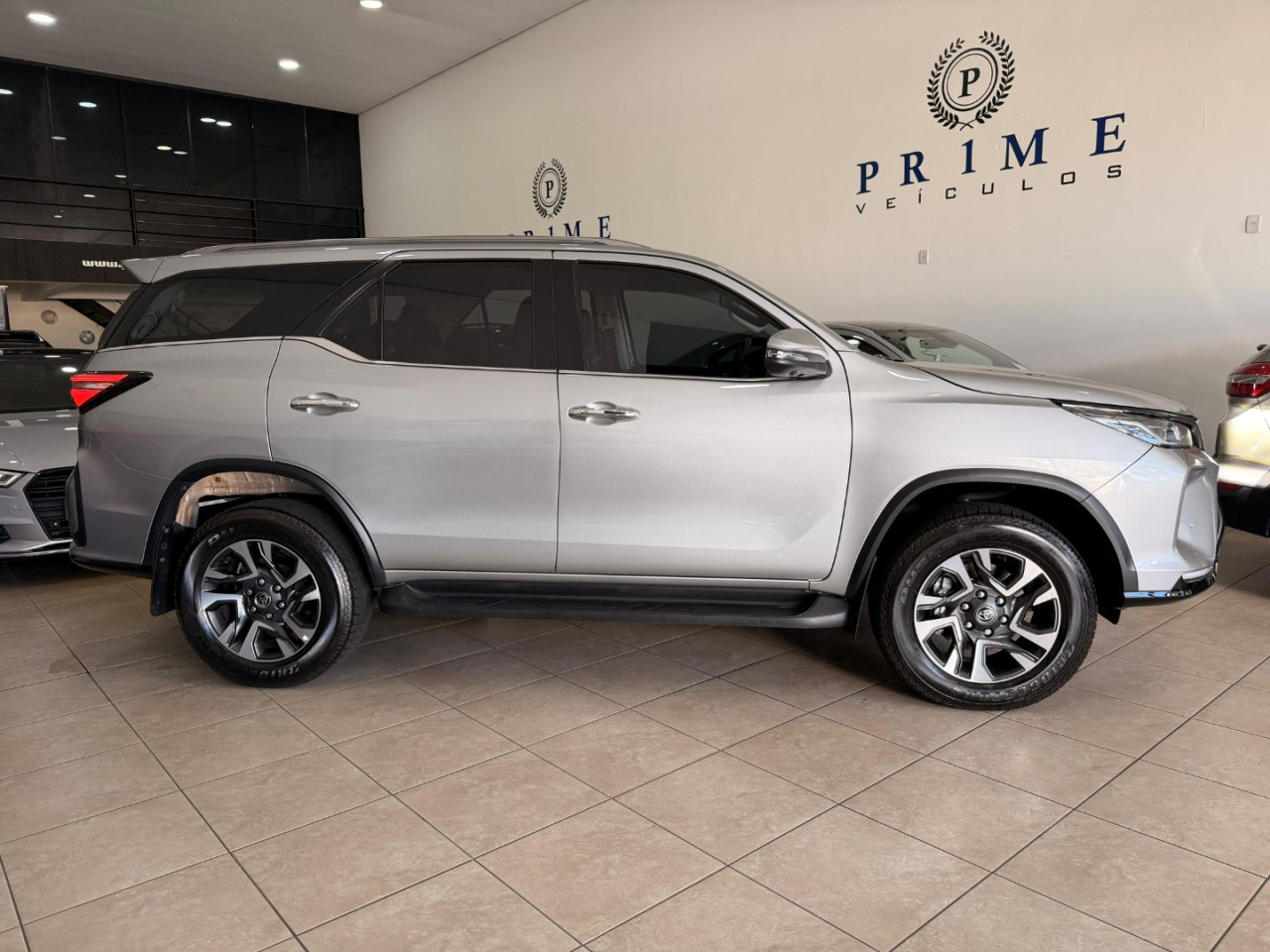 Hilux SW4 2.8 16V 4P SRX PLATINUM 4X4 7 LUGARES TURBO DIESEL AUTOMÁTICO