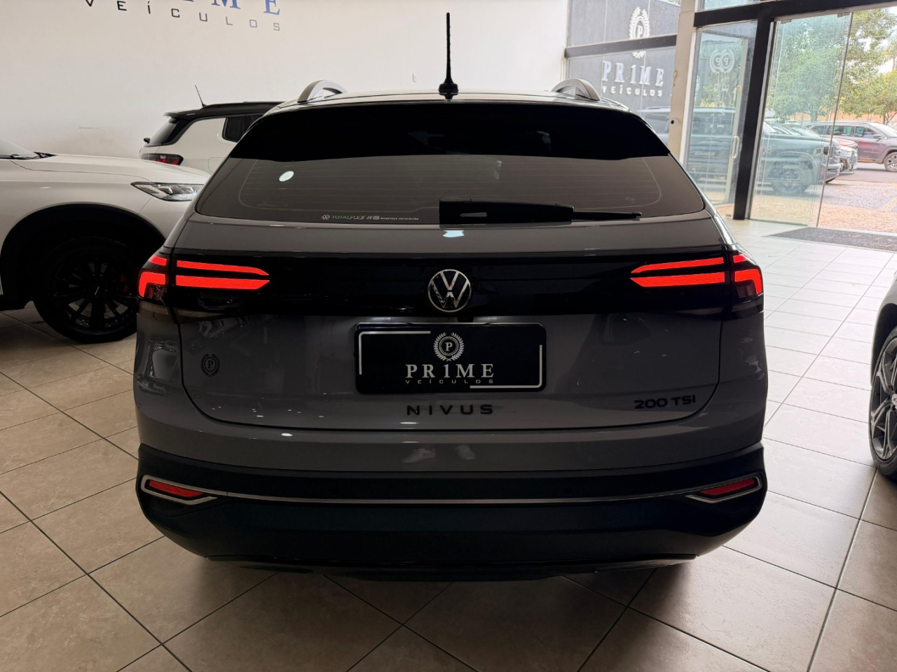 Nivus 1.0 4P FLEX 200 TSI HIGHLINE TURBO AUTOMÁTICO