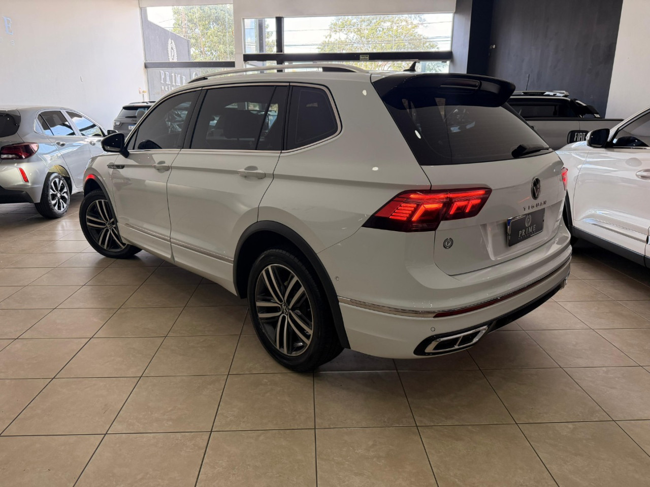 Tiguan 2.0 16V 4P TSI 350 TURBO R-LINE 4MOTION DSG AUTOMÁTICO