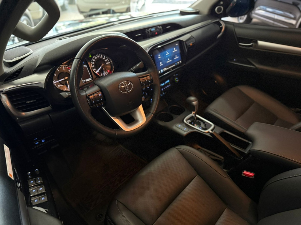 Hilux Caminhonete 2.8 16V SRX PLUS 4X4 TURBO DIESEL CABINE DUPLA AUTOMÁTICO