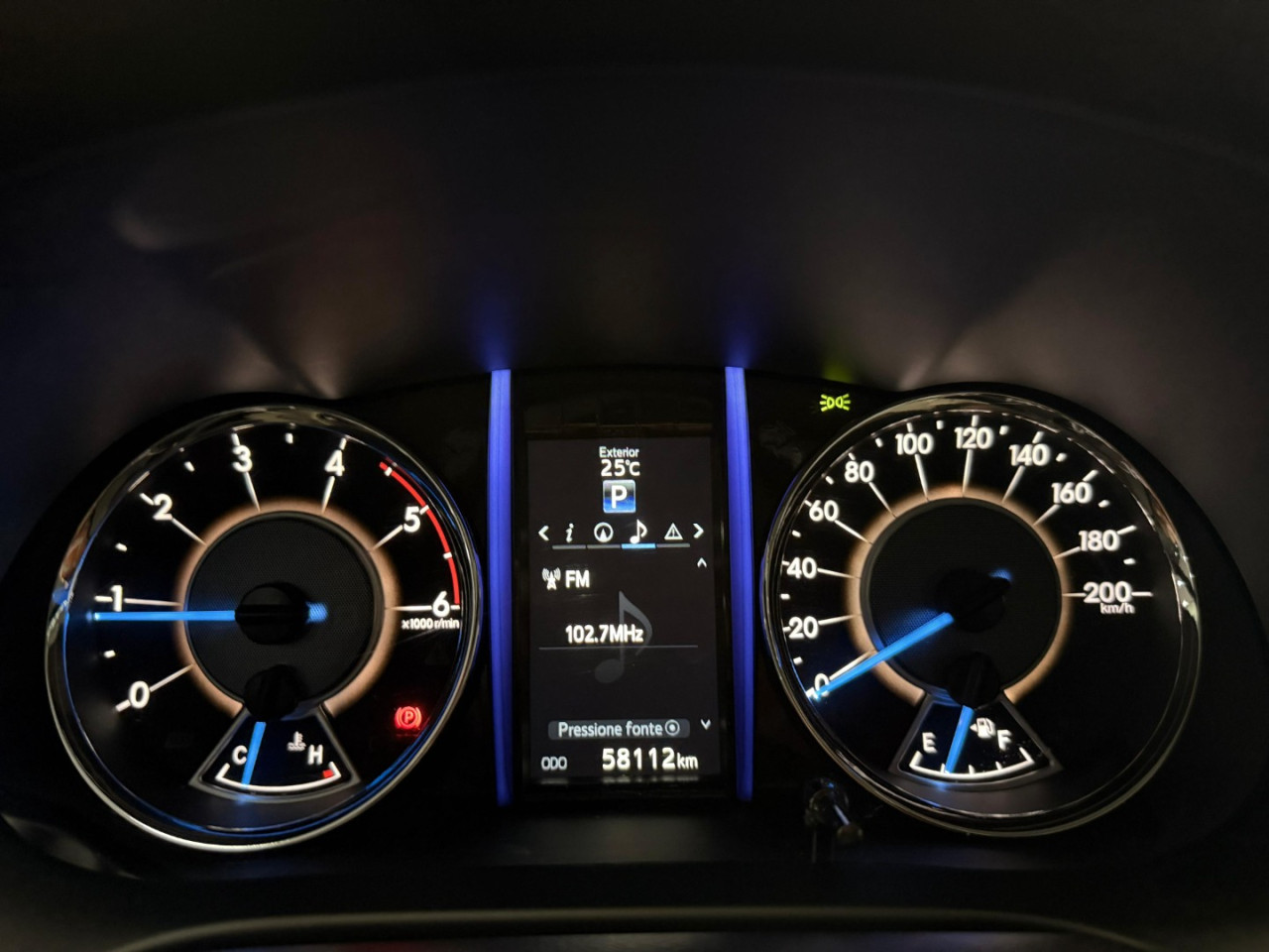 Hilux SW4 2.8 4P SRX 4X4 DIAMOND 7 LUGARES TURBO DIESEL AUTOMÁTICO