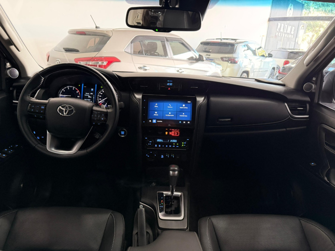 Hilux SW4 2.8 16V 4P SRX PLATINUM 4X4 7 LUGARES TURBO DIESEL AUTOMÁTICO