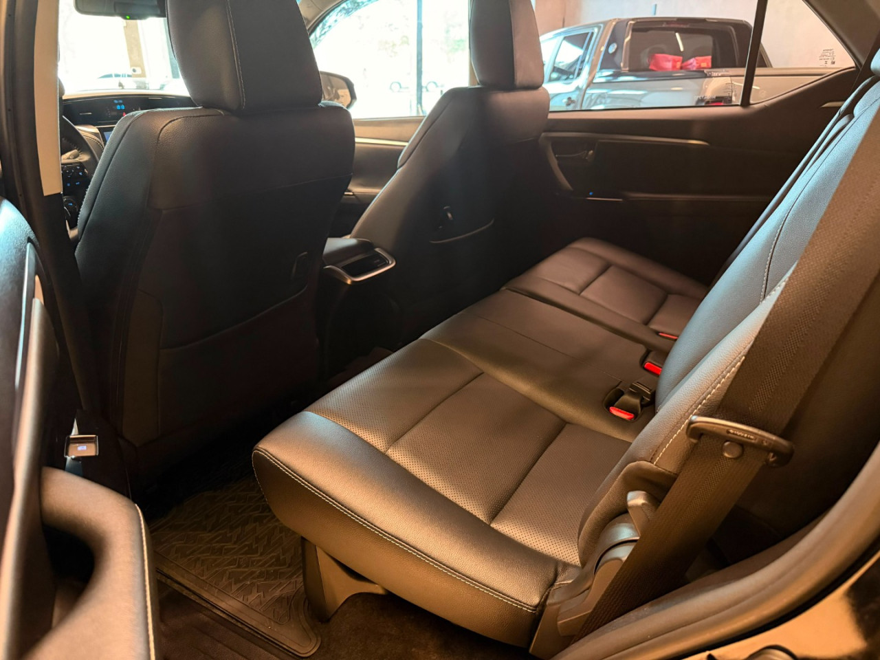 Hilux SW4 2.8 16V 4P SRX 4X4 7 LUGARES TURBO DIESEL AUTOMÁTICO