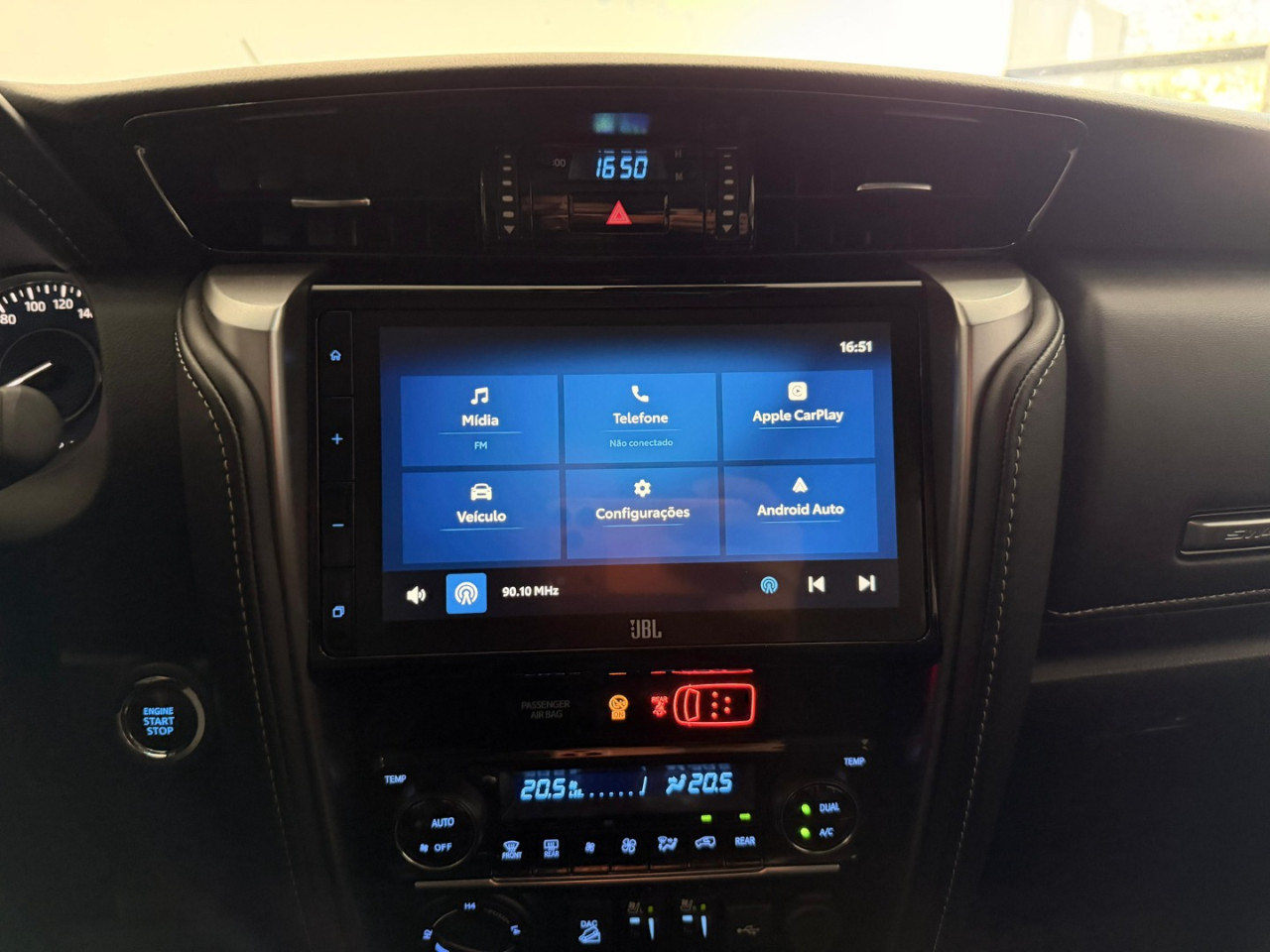 Hilux SW4 2.8 16V 4P SRX PLATINUM 4X4 7 LUGARES TURBO DIESEL AUTOMÁTICO