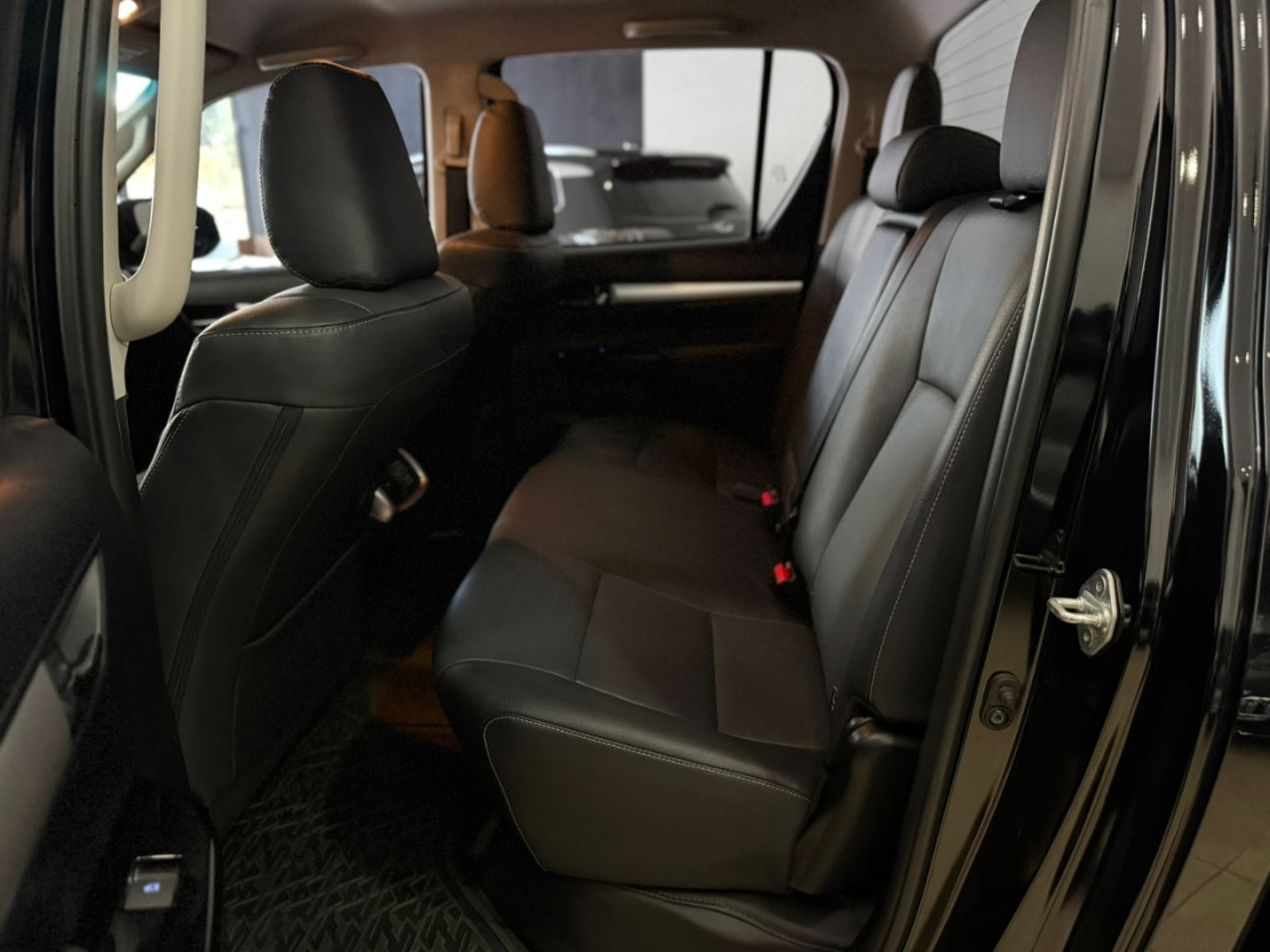 Hilux Caminhonete 2.8 16V SRX PLUS 4X4 TURBO DIESEL CABINE DUPLA AUTOMÁTICO